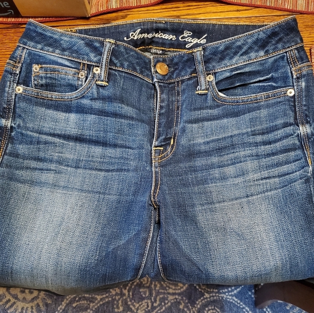 American Eagle Women's Acid Washed 👖 - Picture 4 of 8